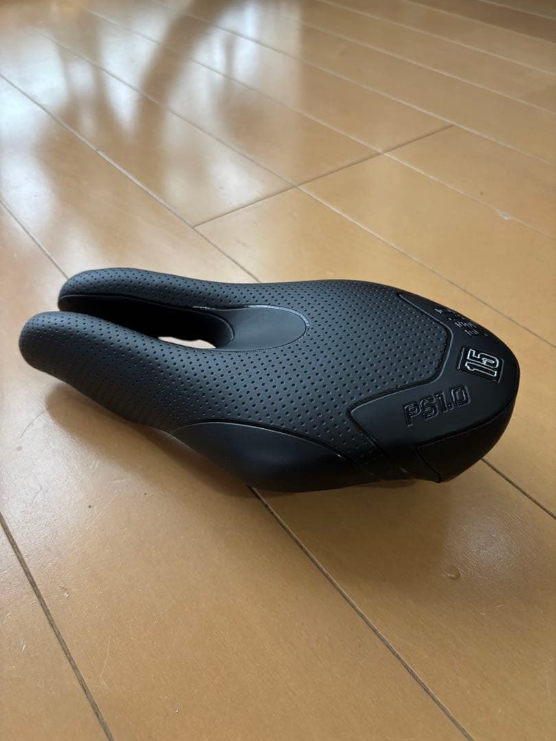 PS1.0 ttサドル　美品