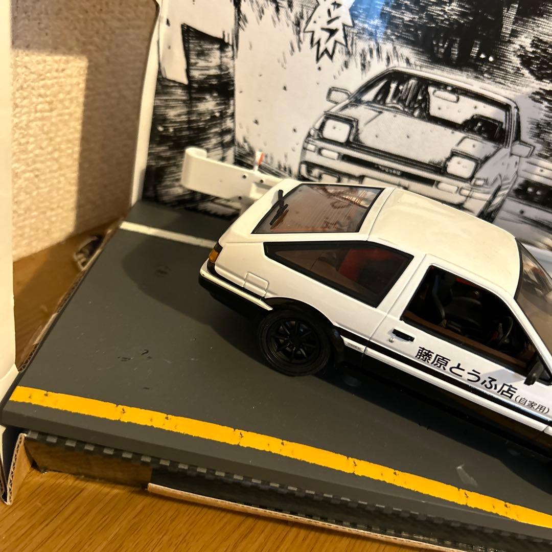 イニシャルD TOYOTA AE86 ミニカー　 台座ネジ欠品　ダイキャスト