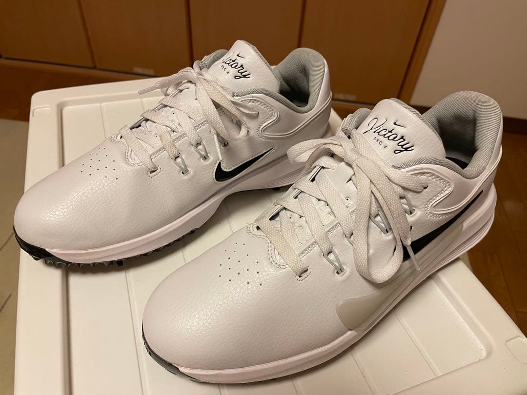 ナイキ ビクトリー プロ 4 ゴルフシューズ 27.5cm（ワイド）
