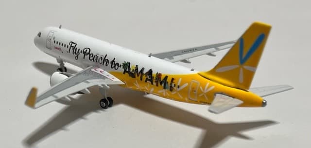 航空機・ヘリコプター Peach A320 JA08VA Fly Peachto Amami
