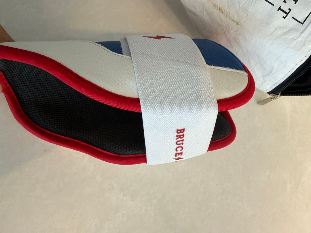 新品　エルボーガード　野球　ブルースボルト