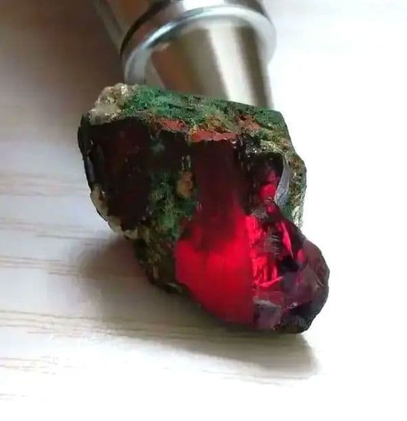 赤銅鉱 （キュプライト）　宝石質 鉱物標本