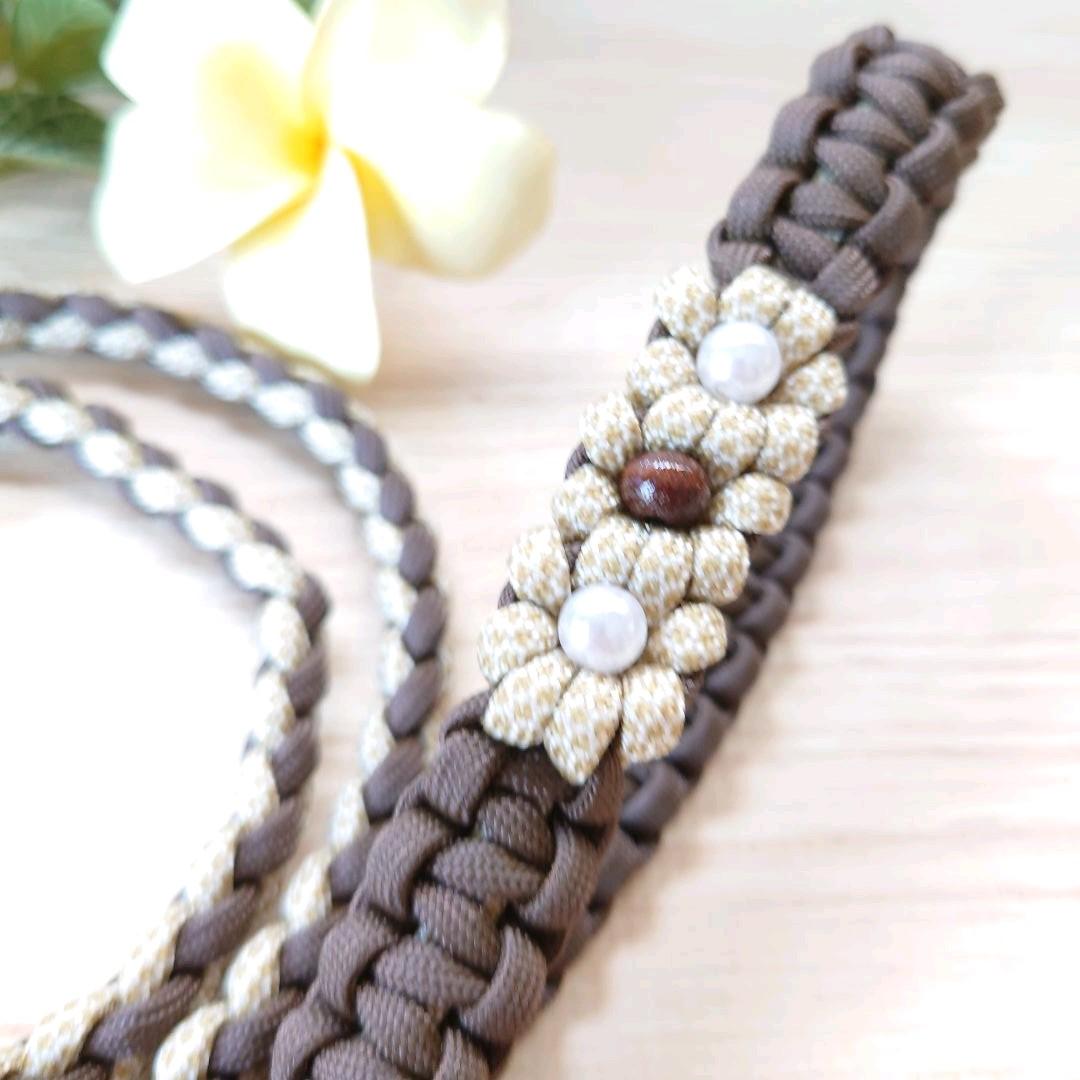 パラコードリード❥ブラウン×マスタードベージュホワイト　お花3つ　№038