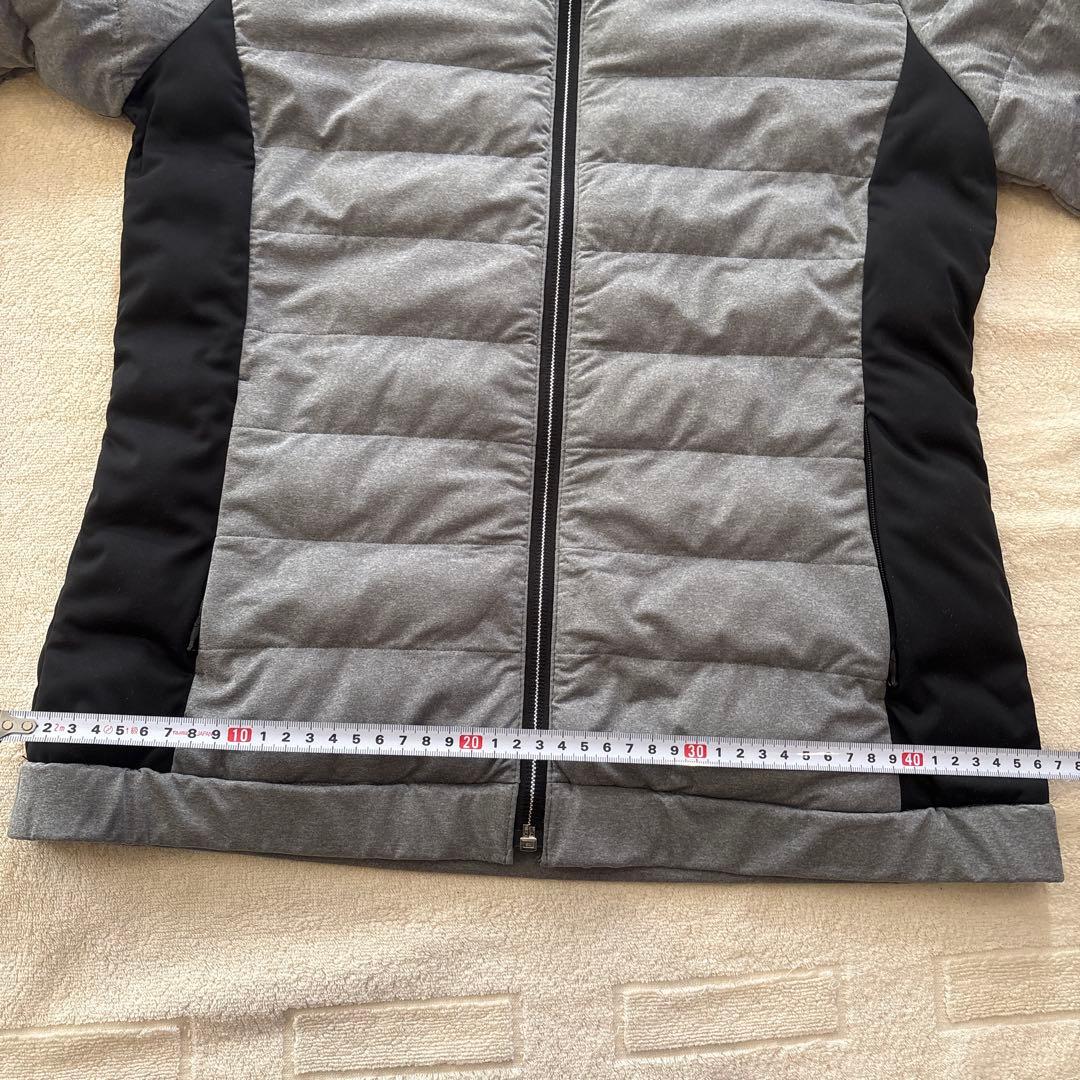 デサントゴルフ　薄ダウンジャケット