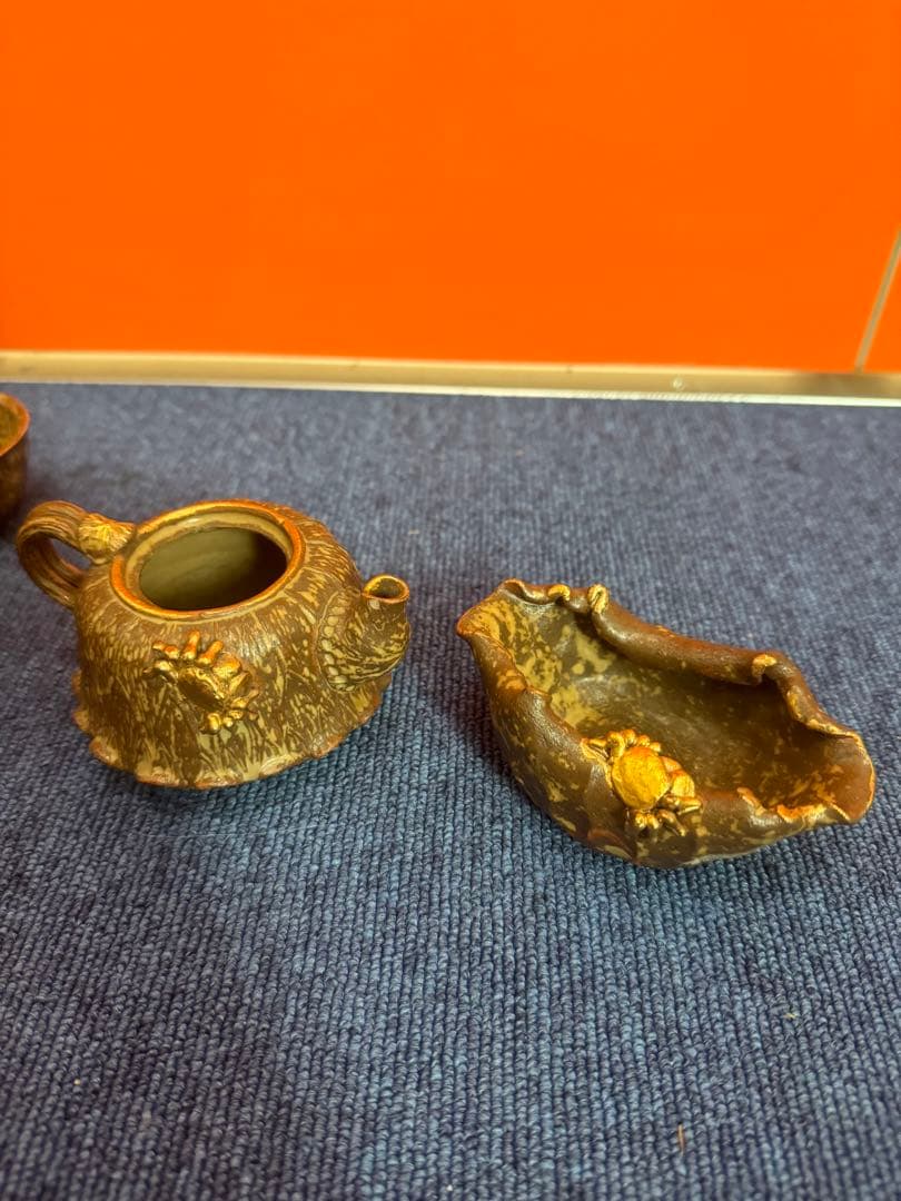 1684備前焼？　蓮に蟹細工　茶器セット　湯呑1客　湯冷し1客　湯呑5客　茶櫃付