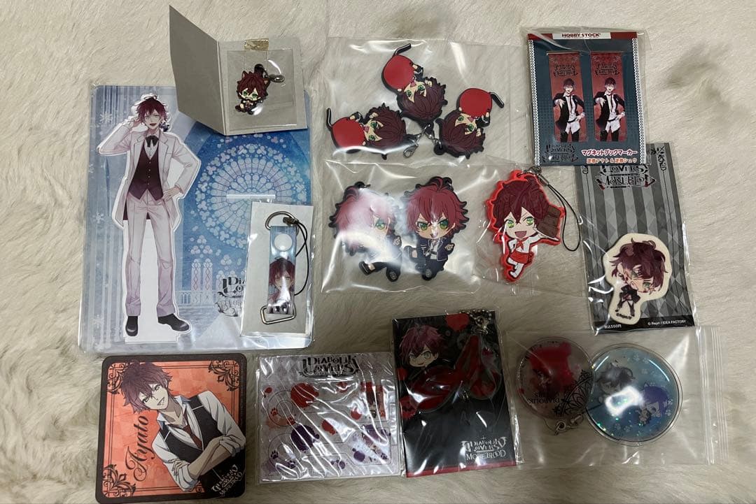 まとめ売り　ディアラバ 逆巻アヤト　指輪　うちわ　缶バッジ　ラバスト　アクスタ