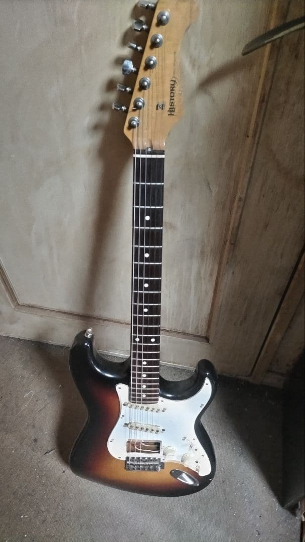 【ジャンク品】ヒストリーHistry SSH　ストラトキャスター