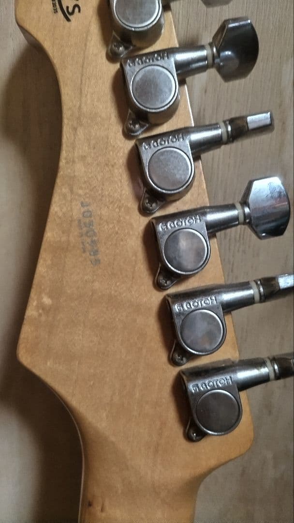 【ジャンク品】ヒストリーHistry SSH　ストラトキャスター