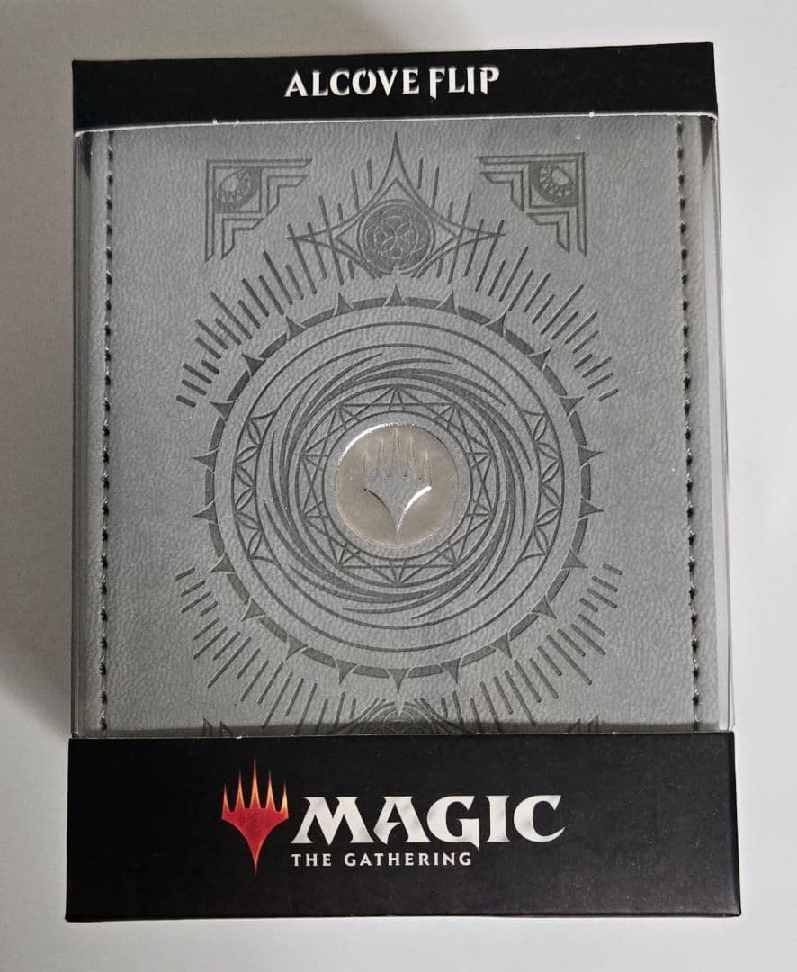 Ultra PRO MTG プレインズウォーカー フリップデッキボックス