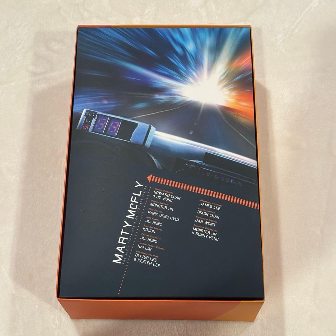 ホットトイズ バックトゥザフューチャー 1/6 マーティ・マクフライ