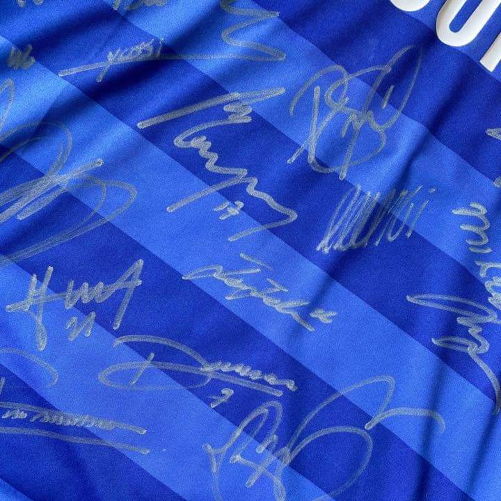 【証明書付】11-12 チェルシー２４選手＋スタッフ直筆サイン入り ユニフォーム