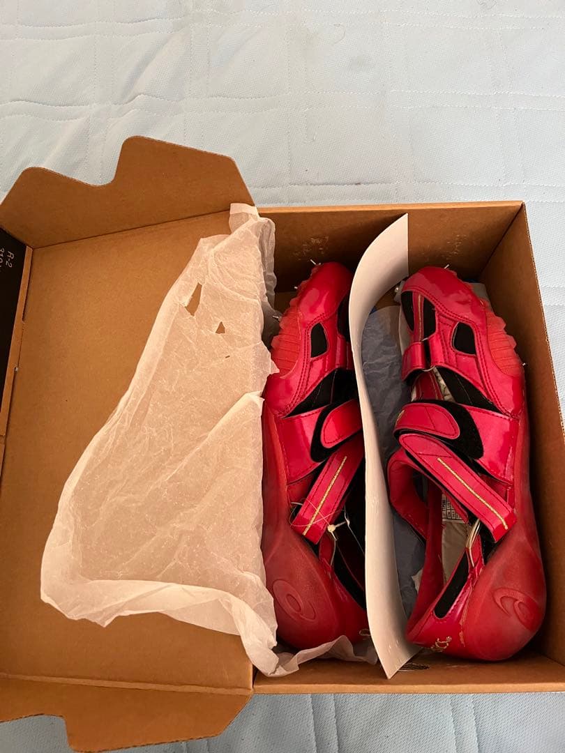 アシックス　サイバーゼロ　レッド　28.5 未使用　タグ付き　超希少　箱付き