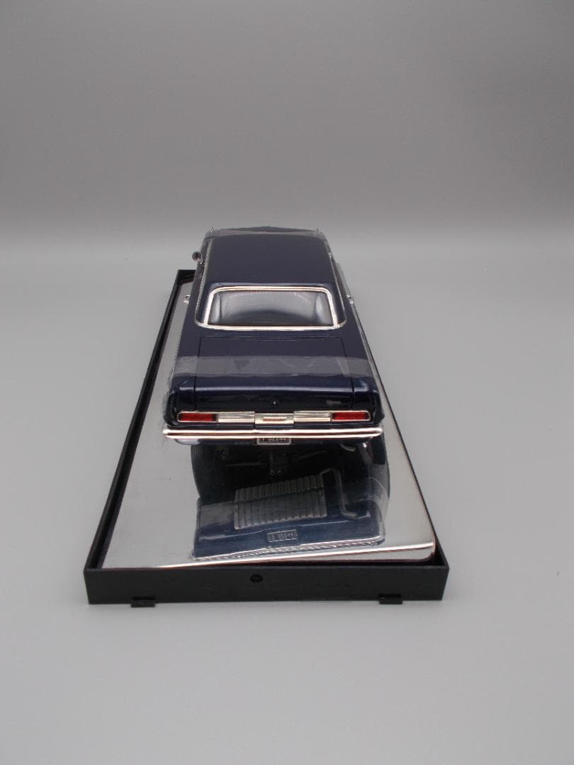 自動車 1963 Pontiac Lemans Coupe 1/18