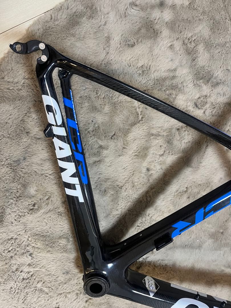 最終値下げ　GIANT TCR カーボンロードバイクフレーム　リムブレーキ