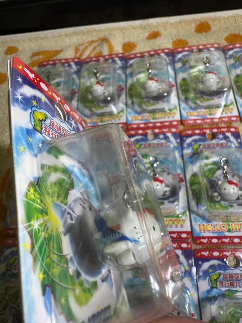 これでラスト！ハローキティ 14個セット ご当地キティ 2005