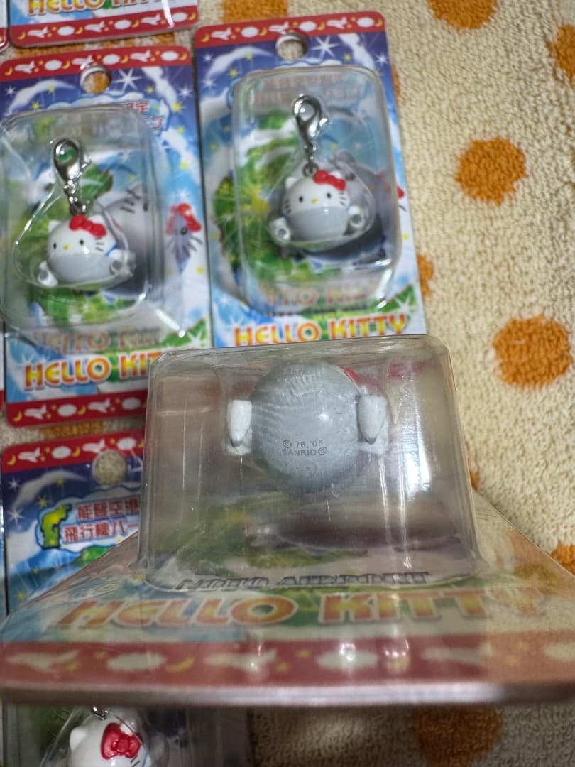 これでラスト！ハローキティ 14個セット ご当地キティ 2005