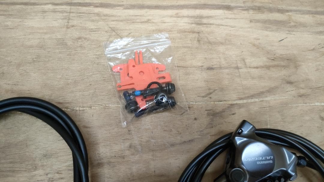 ■アルテグラ　BR-R8170　ブレーキキャリパー■ブレーキホース■