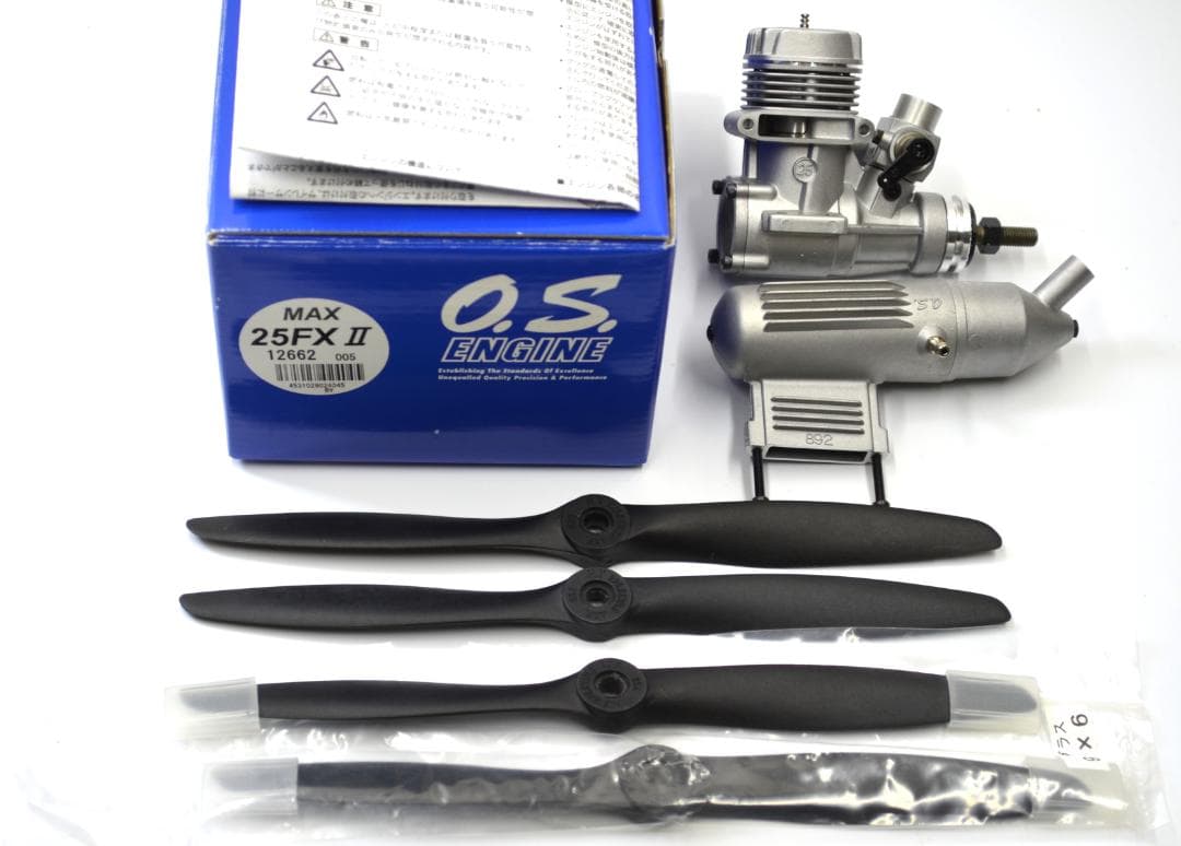 ラジコン用エンジン　OS　MAXー25FXⅡ　「未使用品」