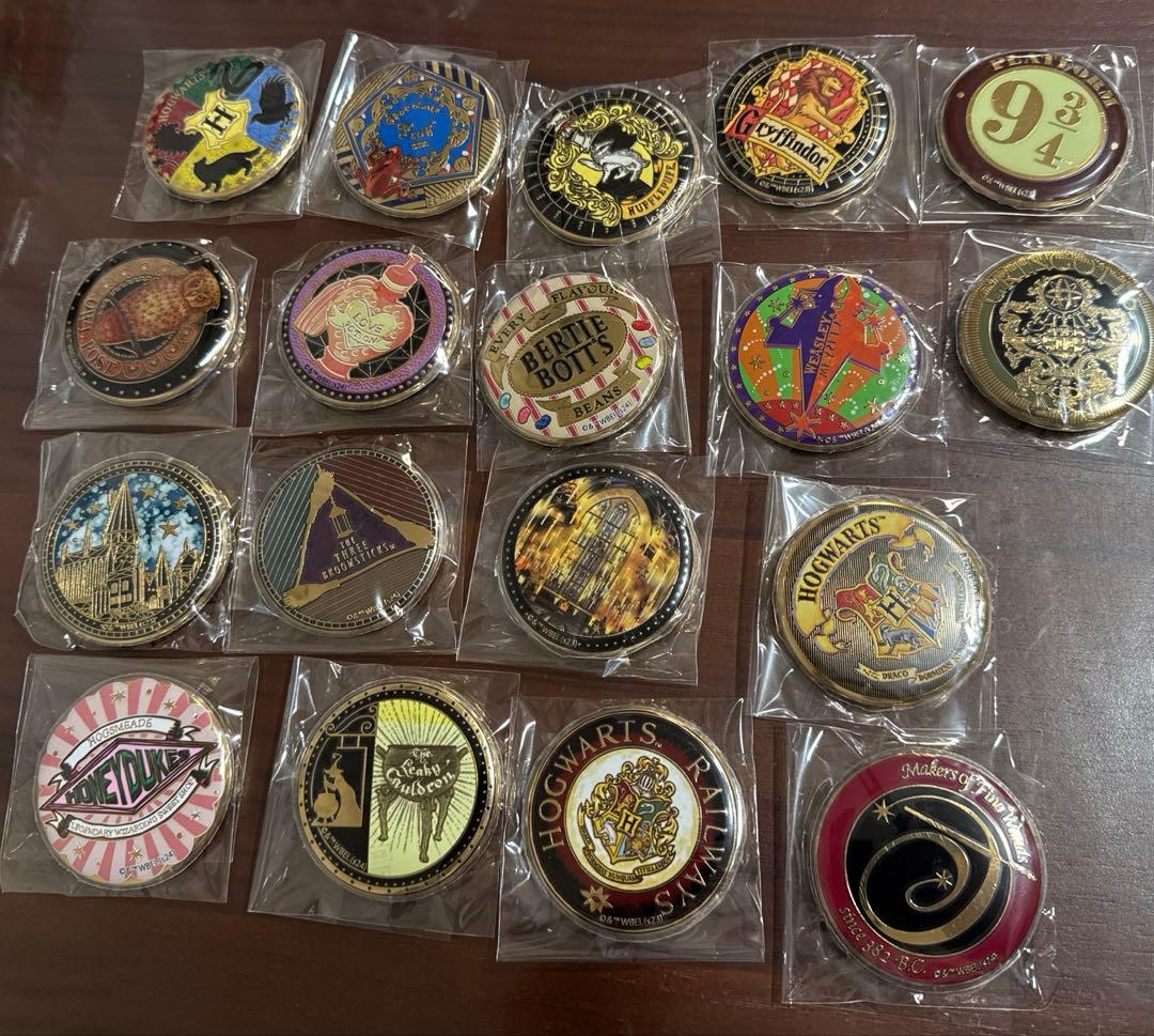 ハリー・ポッター缶バッチ24金メッキ 18個セット