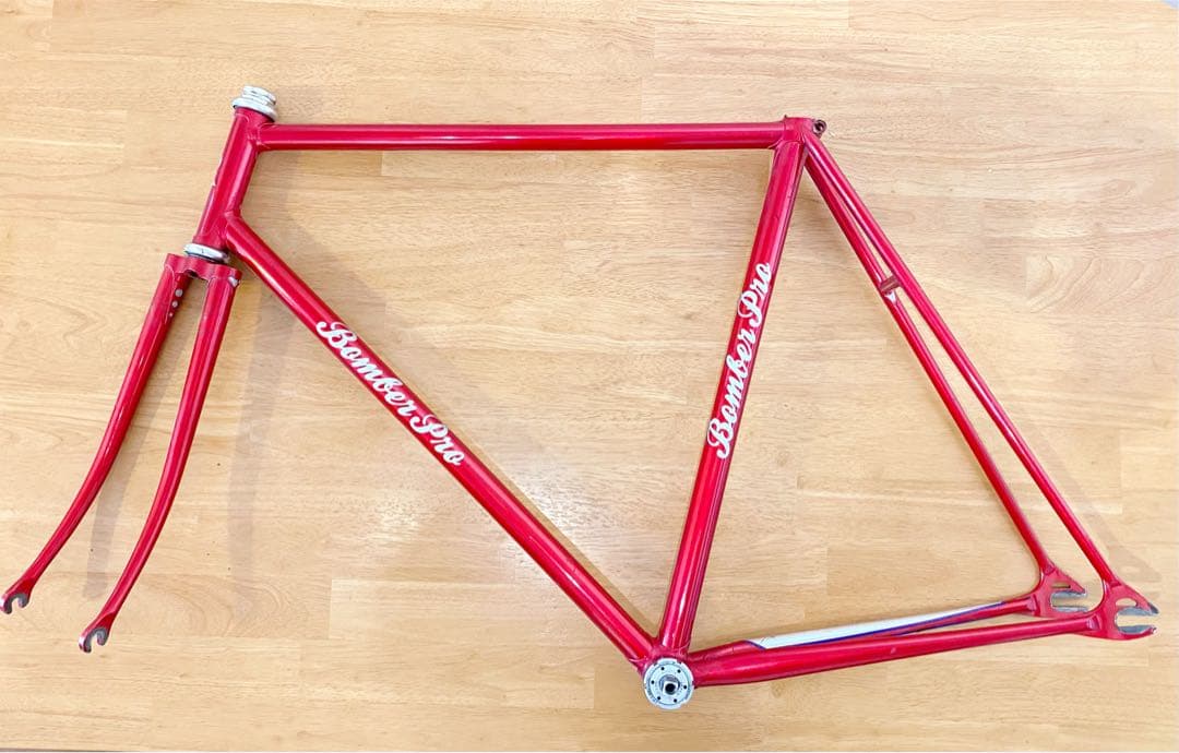 Bomber Pro ピストフレーム