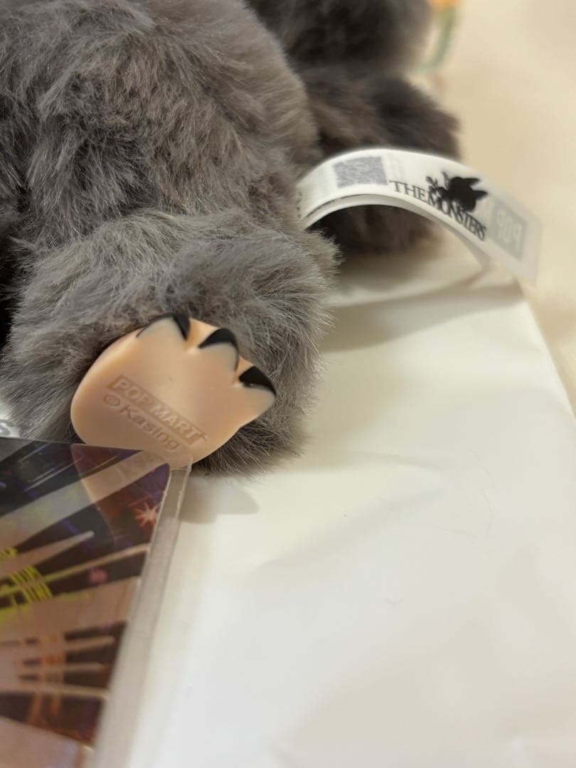 THE MONSTERS Big into Energy ラブブ　シークレット