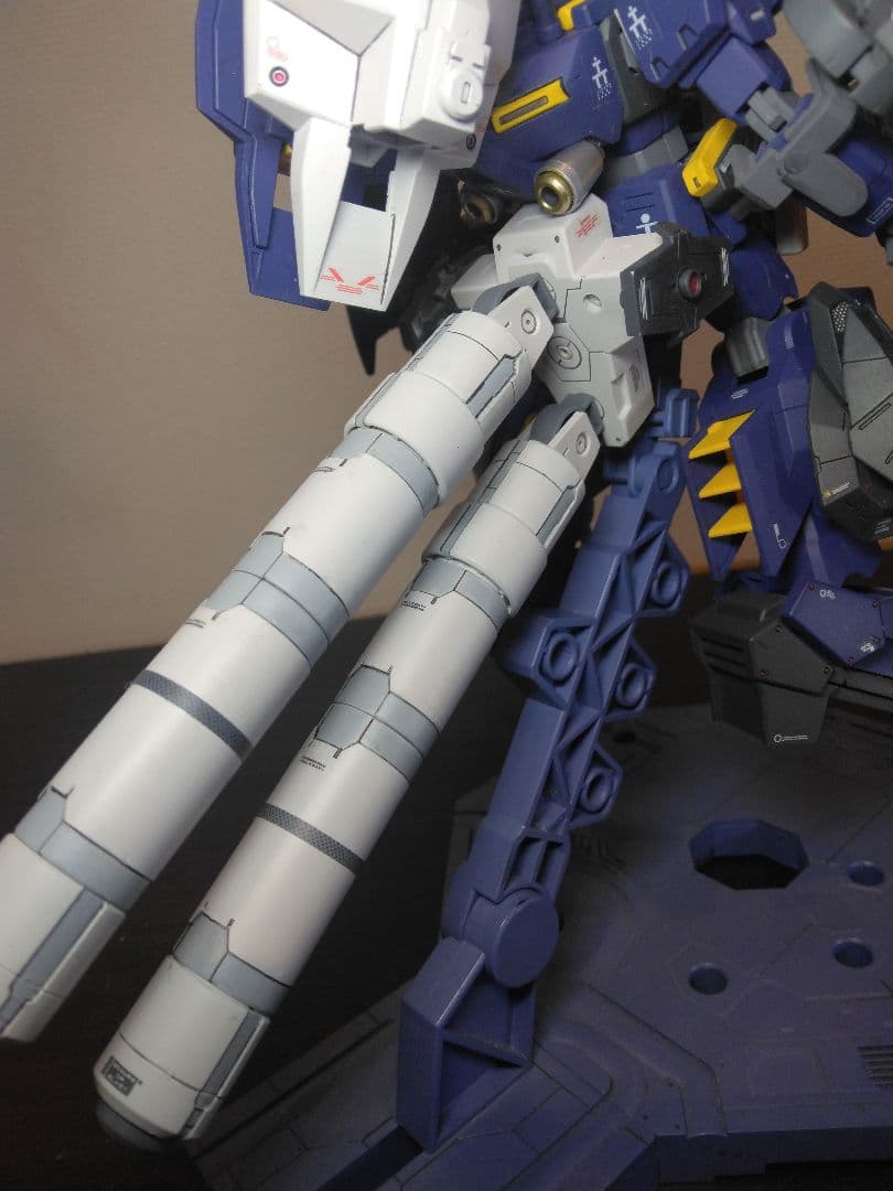 HG アドバンスド・ヘイズル　全塗装完成品　改造品　台座付　説明書付き