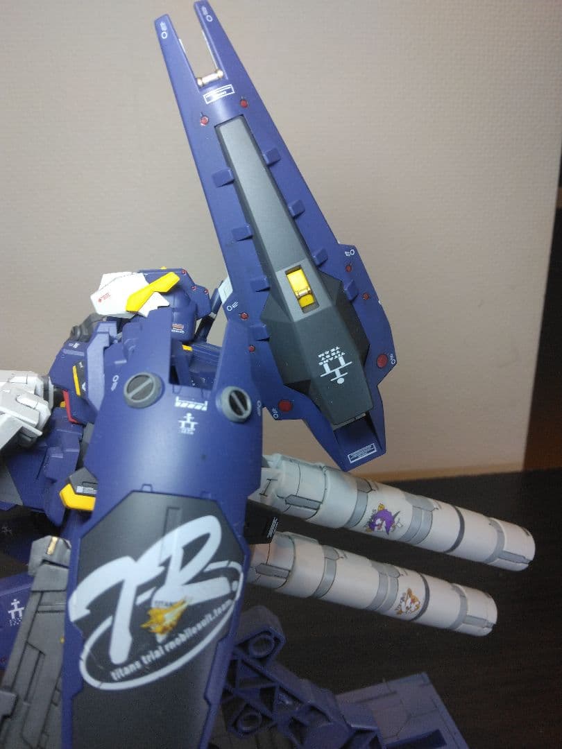 HG アドバンスド・ヘイズル　全塗装完成品　改造品　台座付　説明書付き