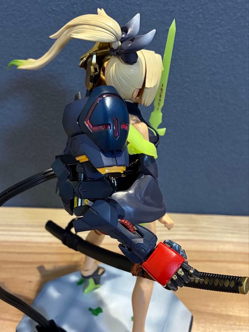 メガミデバイス　退魔師のお姉さん