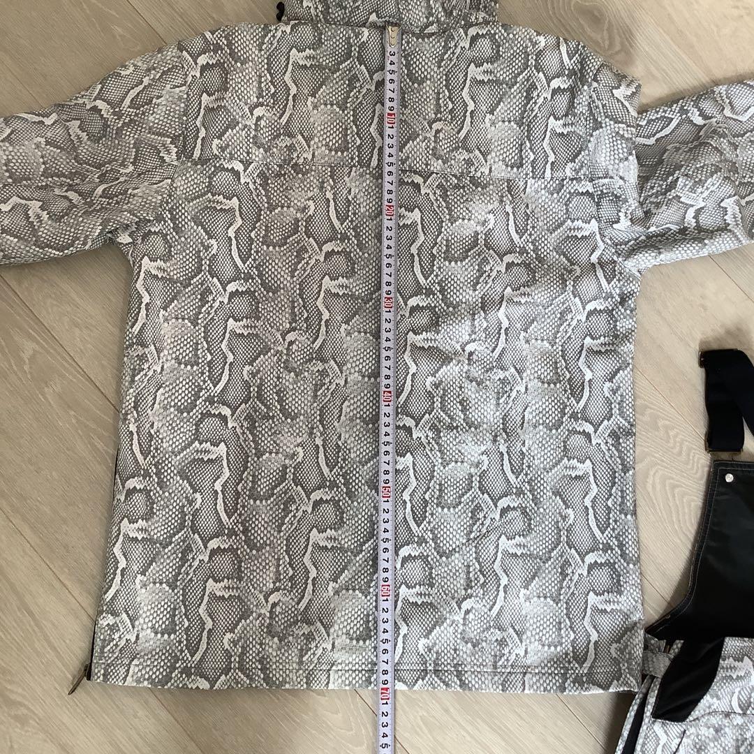 063DCレディーススノーボードウェアーLジャケット　ビブパン　セットアップ