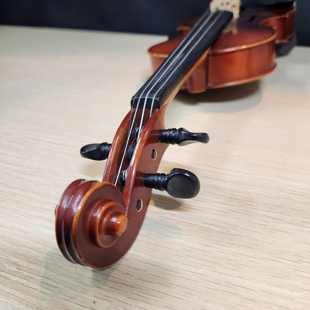 ★鈴木　バイオリン　1/8　NO.220　1975年製