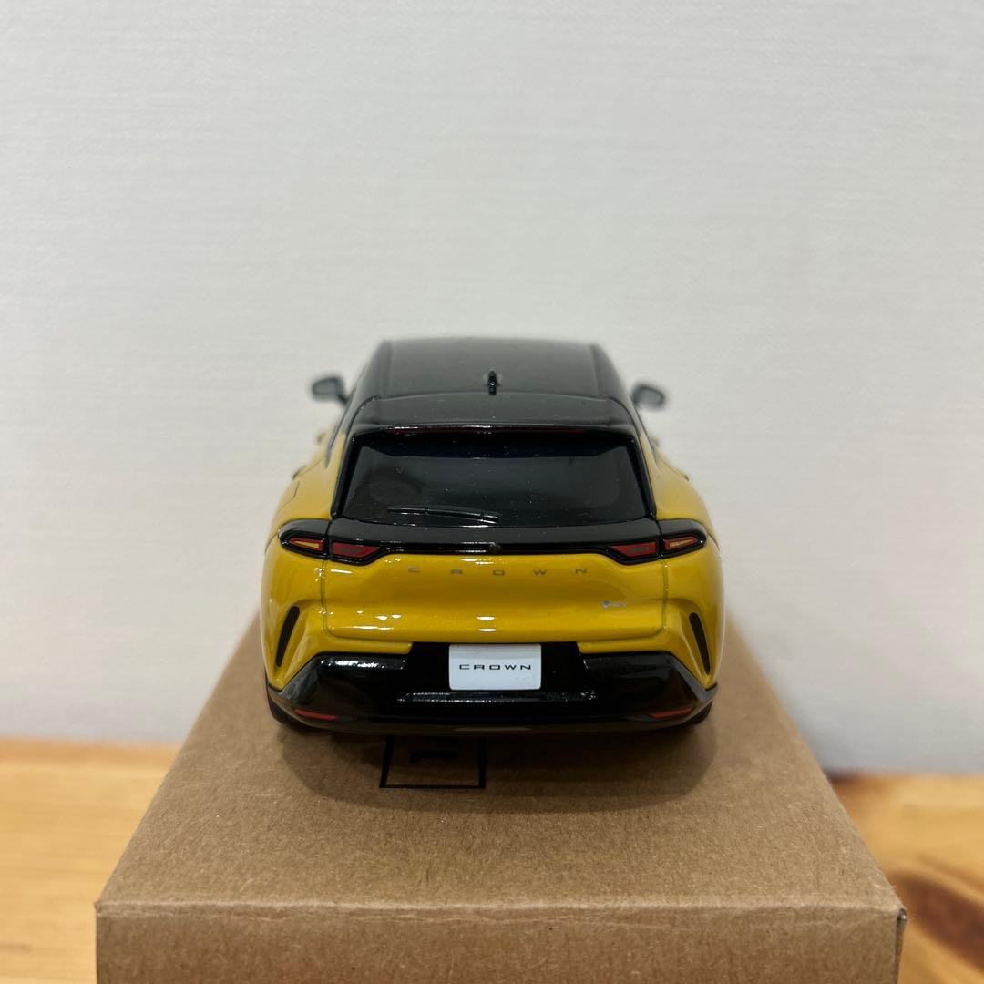 非売品　ミニカー　クラウンスポーツ
