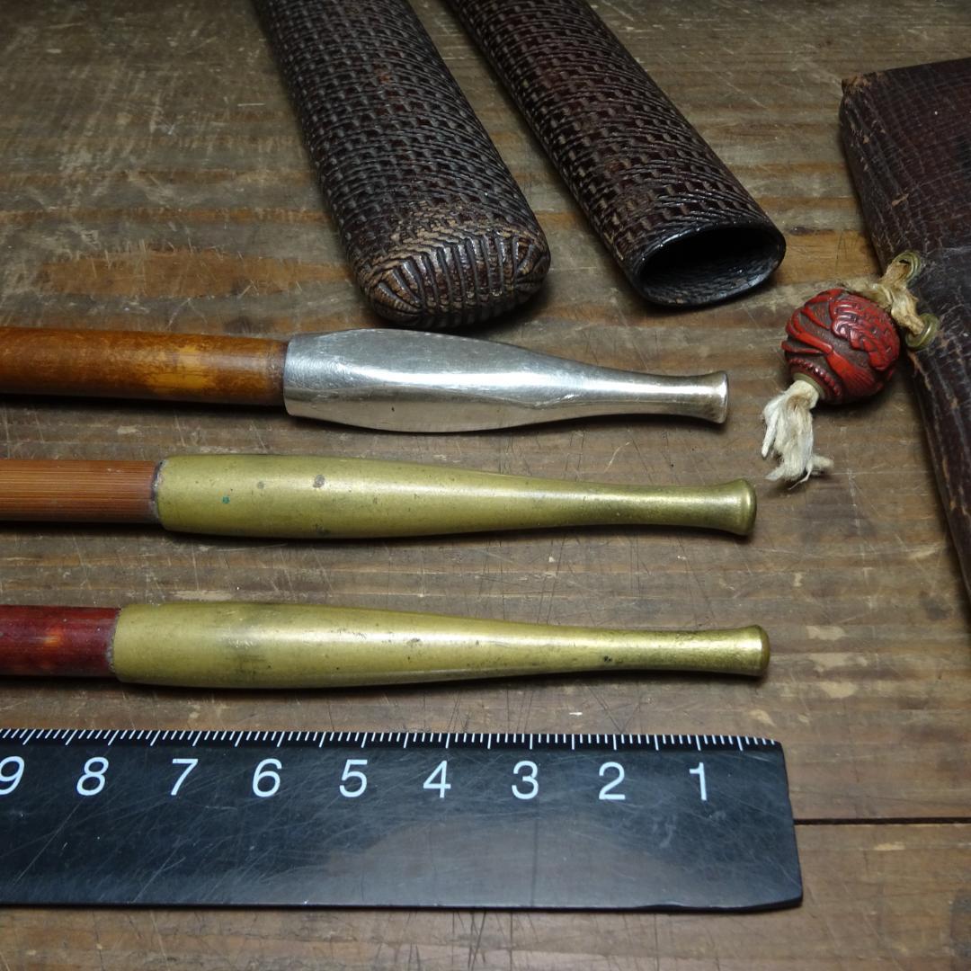 古い 煙草入れ+煙管入れ+煙管３つ　　　蝶の前金具　根付