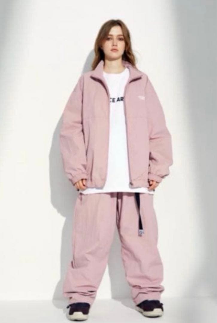 GT boards ジーティースノーボード ウェア　上下セット　ピンク