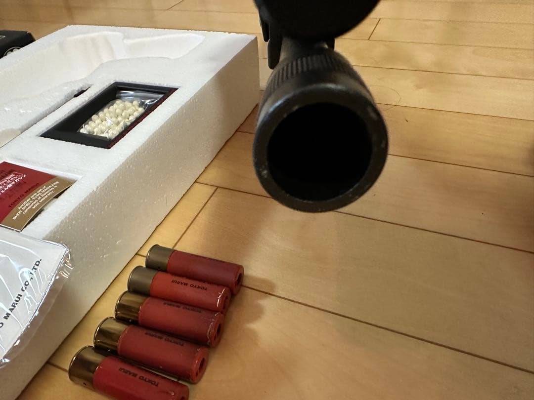 東京マルイ　スパス12　予備フォアグリップ、ショットガンシェル5個付き　動作OK