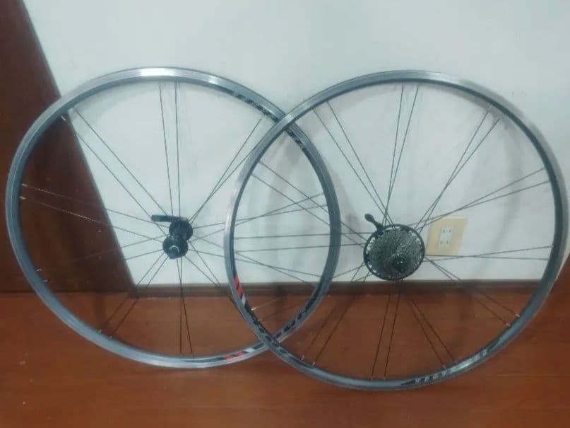 ボントレガー 700c ホイール 2本セット