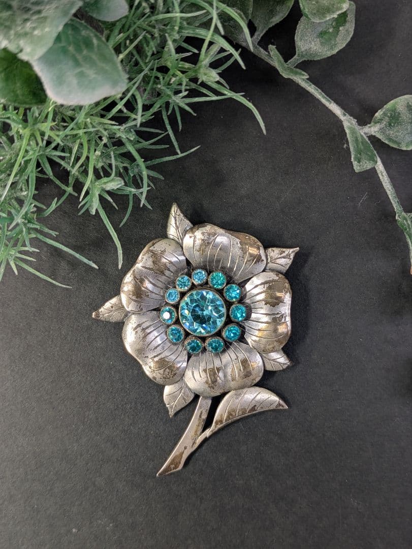 イギリス アンティーク シルバーブローチ 花柄