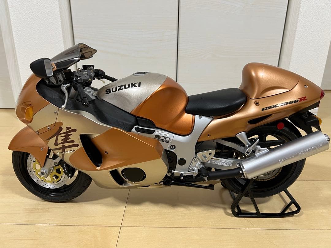 ディアゴスティーニ 1/4 スズキGSX1300R 隼 完成品
