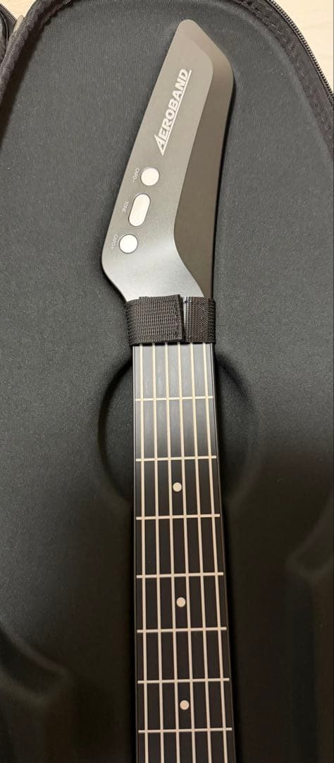 エアロバンドギター　AeroBand Guitar 専用ケース付き