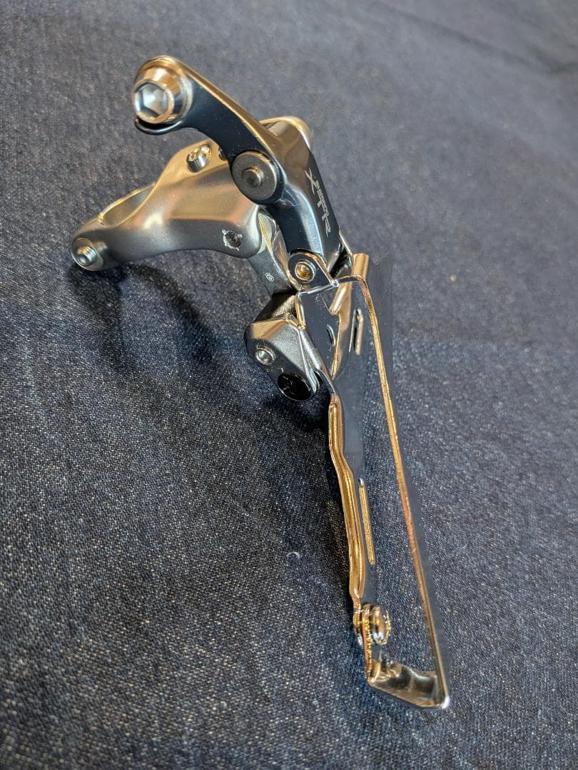 シマノXTR FD-M900 フロントディレーラー バンド径 28.6