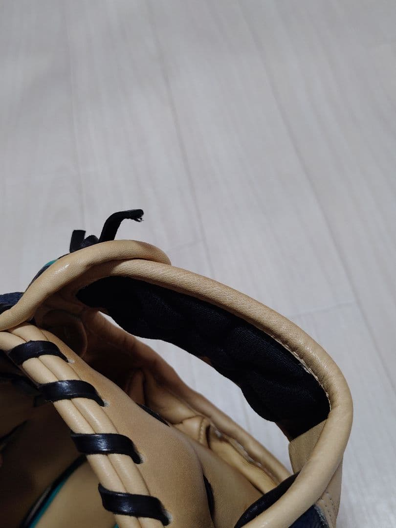 【野外未使用】USA Wilson A2000 限定品 86型 内野手 硬式