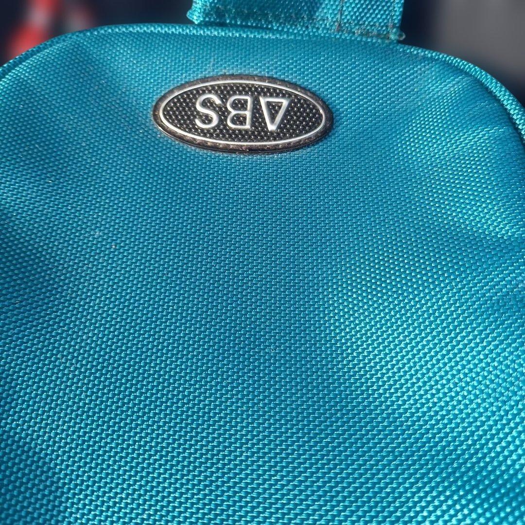 ABSブランドの「PRO-am」ボウリングバッグ（キャスター付き）