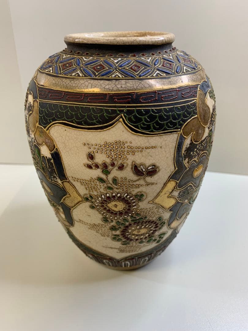 古薩摩 薩摩焼 丸十字紋 金襴手 武者図 花瓶 飾り壺 薩摩 金彩 骨董 江戸