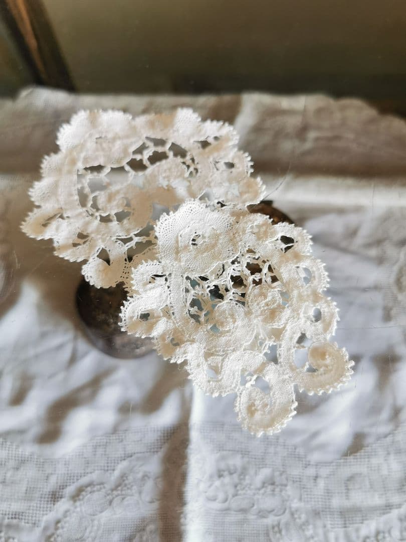 アンティーク フランス購入 レイヤーレースジャボ 二重繋ぎ 一重のポワンドローズ