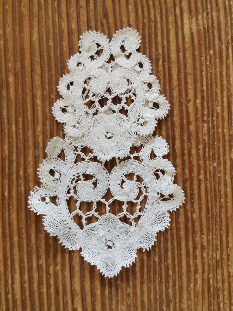 アンティーク フランス購入 レイヤーレースジャボ 二重繋ぎ 一重のポワンドローズ