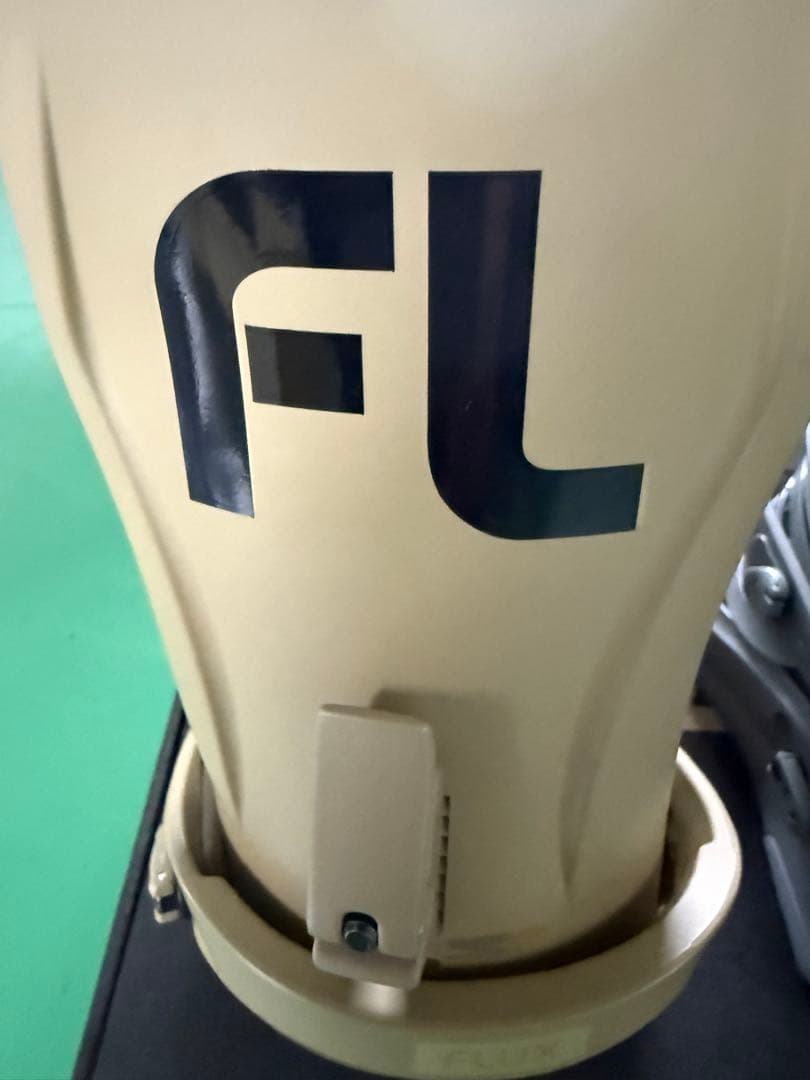 FLUX ビンディング　CV サイズM