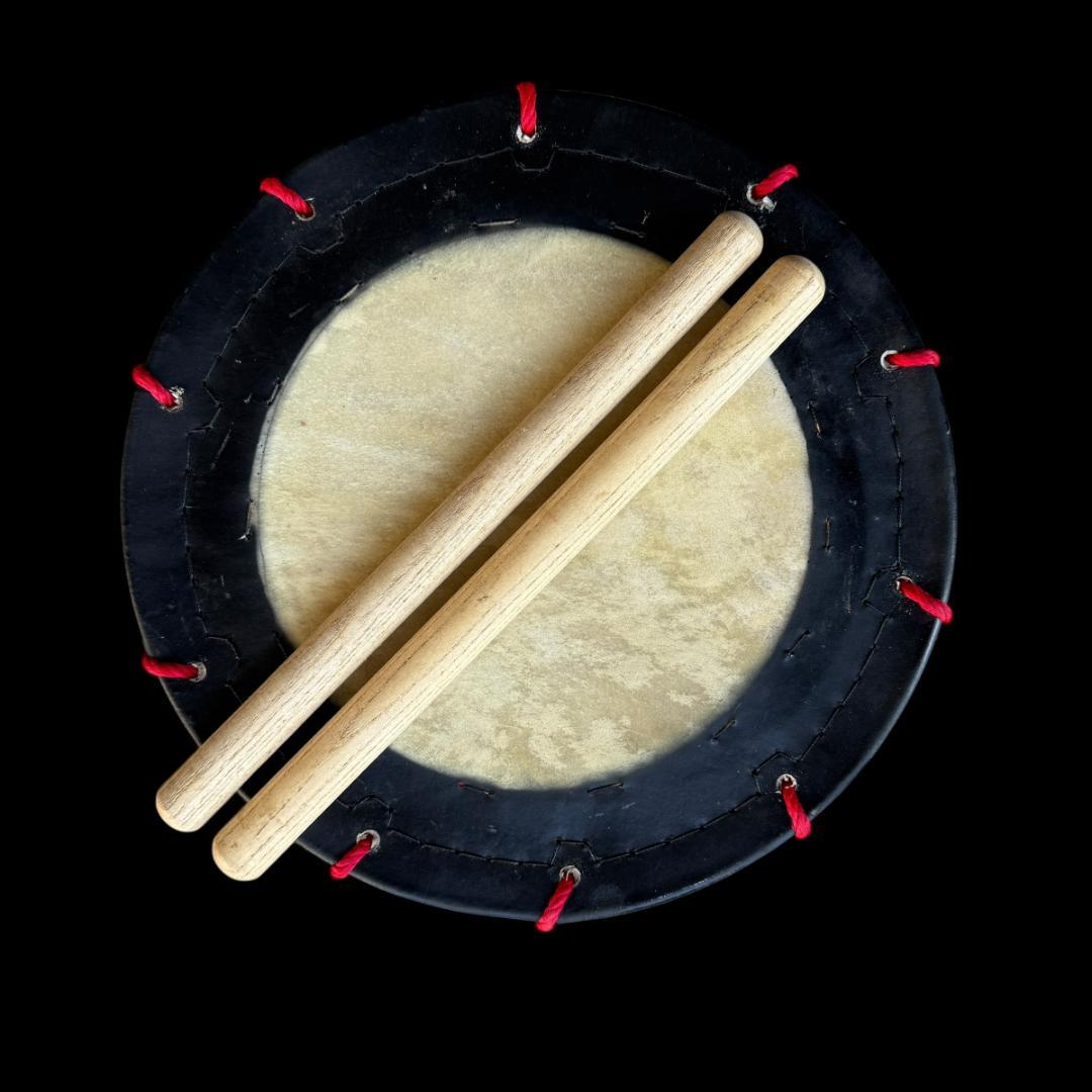 フォロー割【新品】【蔵出し】締め太鼓 牛 革 和太鼓 バチ付き 台付き