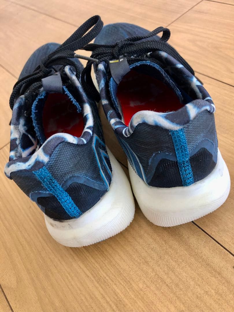 ニューバランス　ランニングシューズ