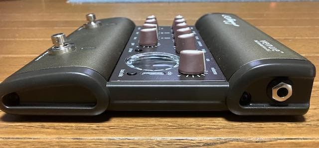 L.R. Baggs venue DI アコースティックギター用プリアンプ