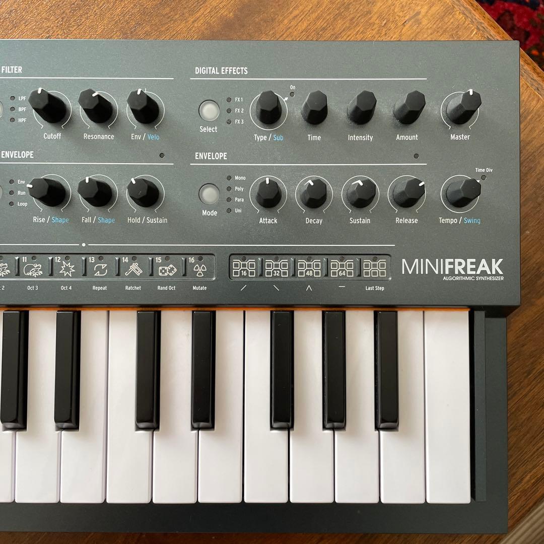 鍵盤楽器 ARTURIA MiniFreak