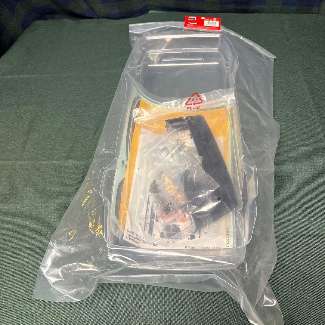 1/10京商 トヨタスプリンタートレノAE86ボディセット FAB615